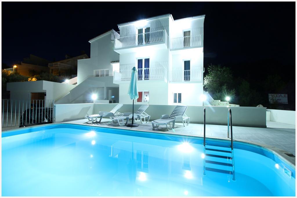 Apartments Huljev Primošten Exteriör bild